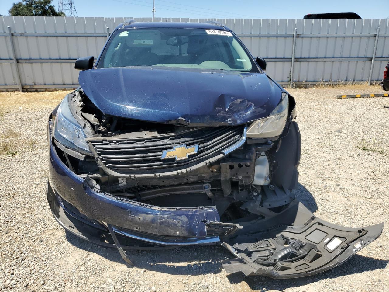 2017 Chevrolet Traverse Ls - Image 5