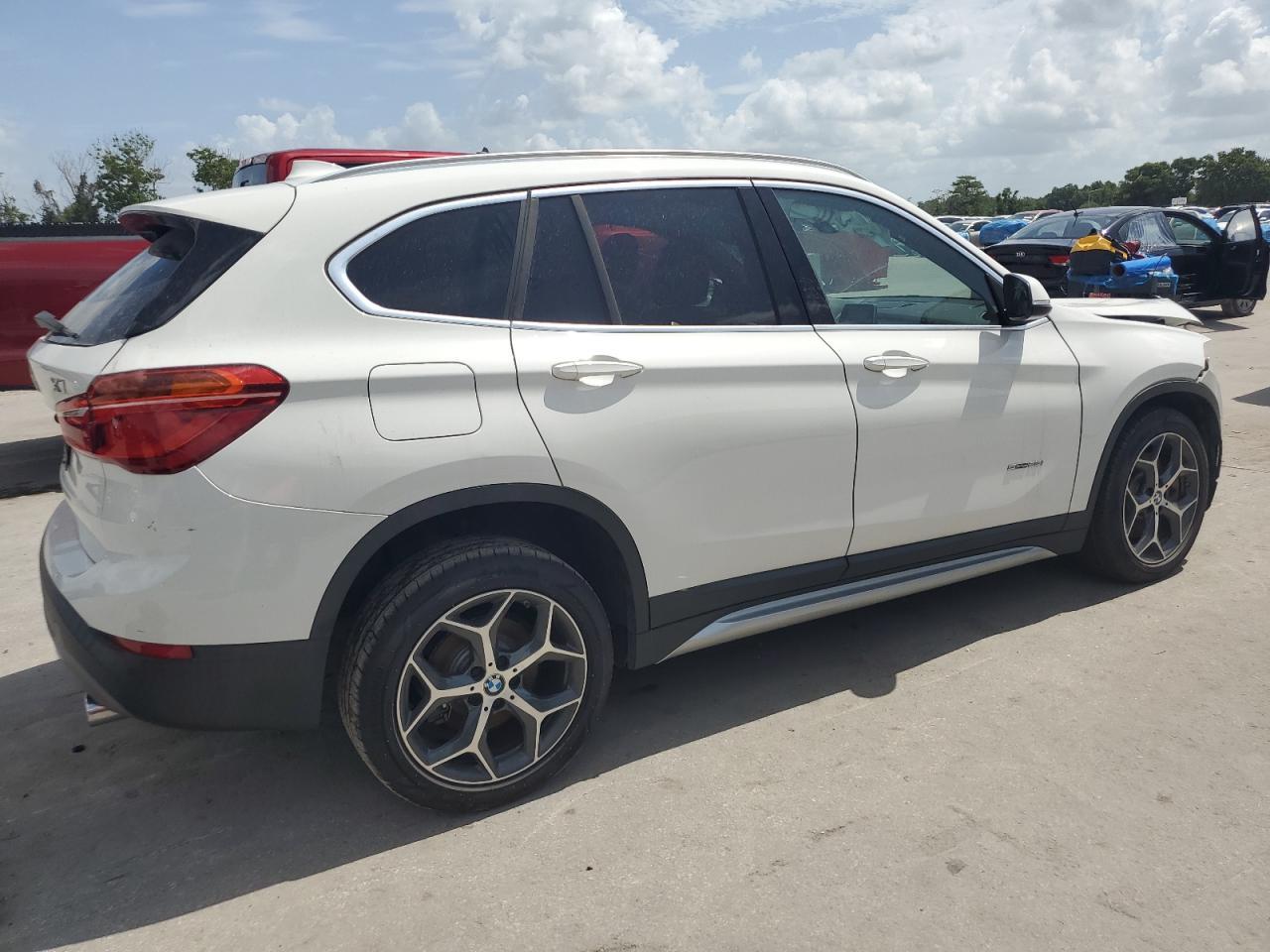 2018 BMW X1 Sdrive28I - Фото 3