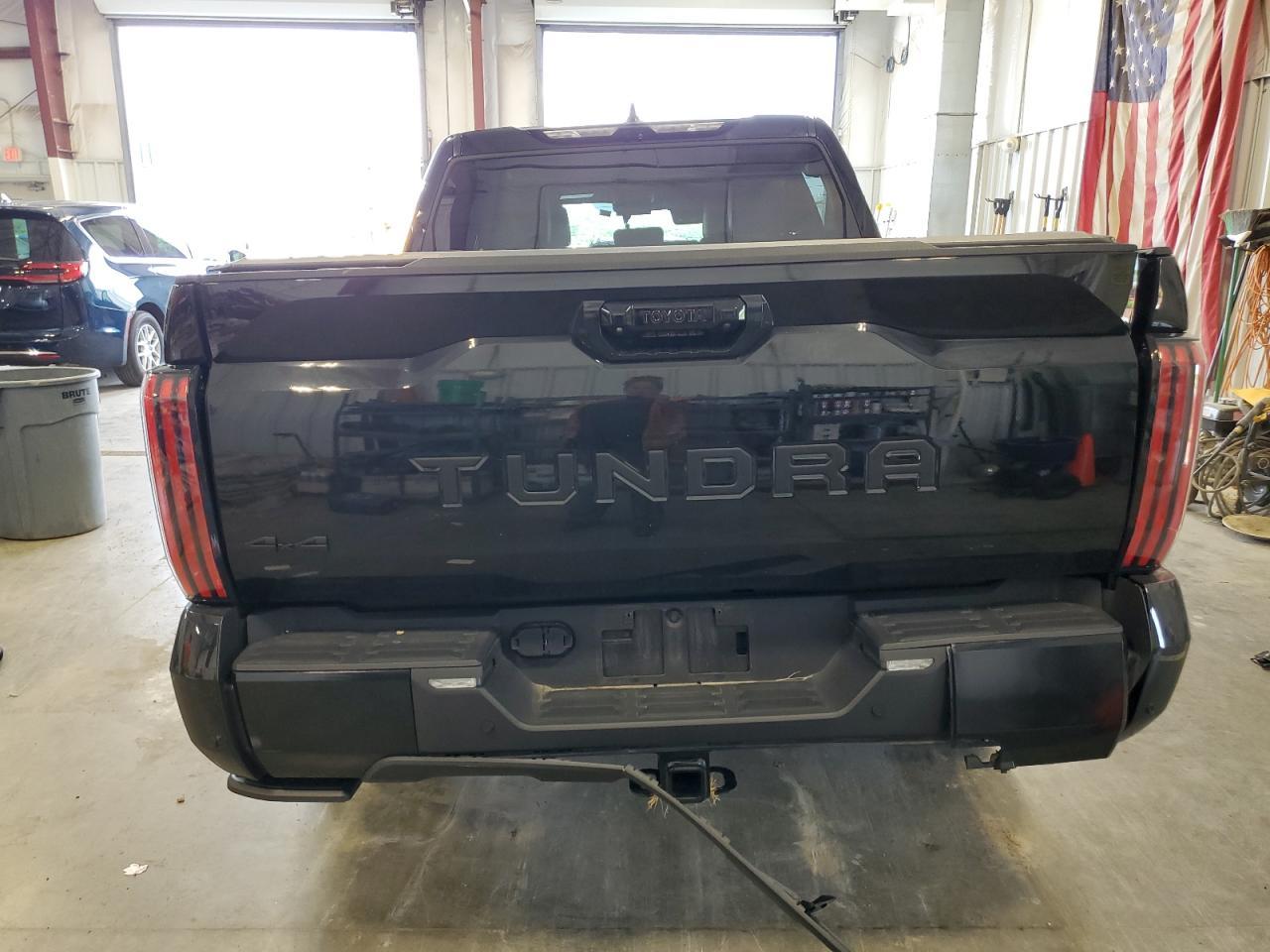 2024 Toyota Tundra Crewmax Platinum - Фото 6