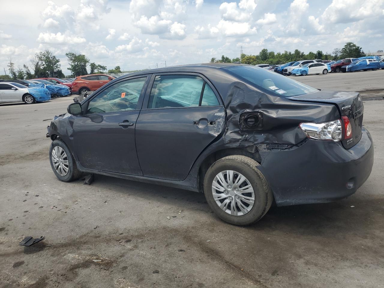 2010 Toyota Corolla Base - Фото 2