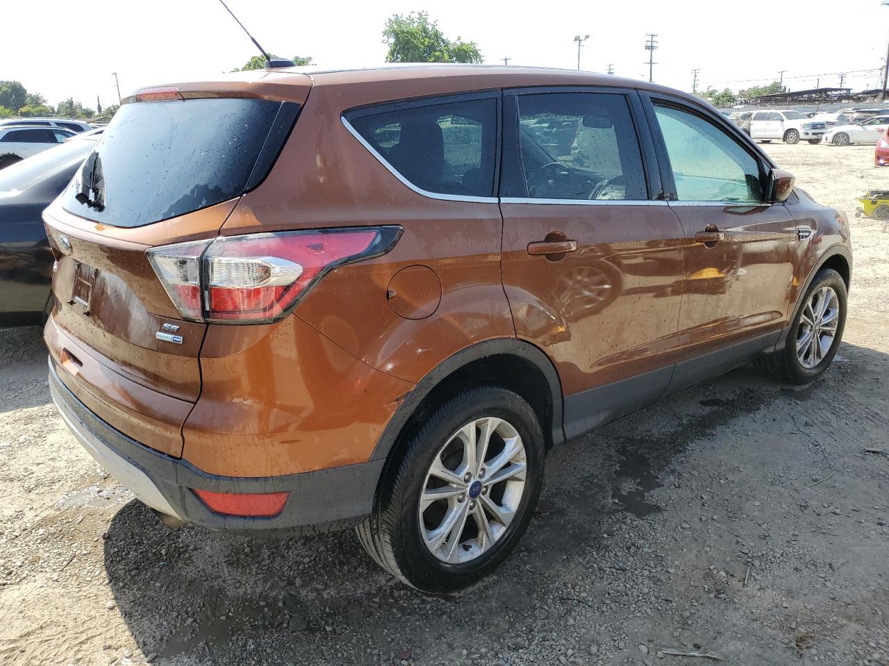 2017 Ford Escape Se - Фото 3