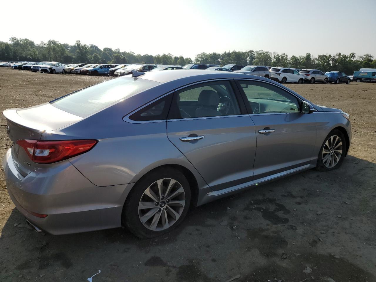 2016 Hyundai Sonata Sport - Image 3