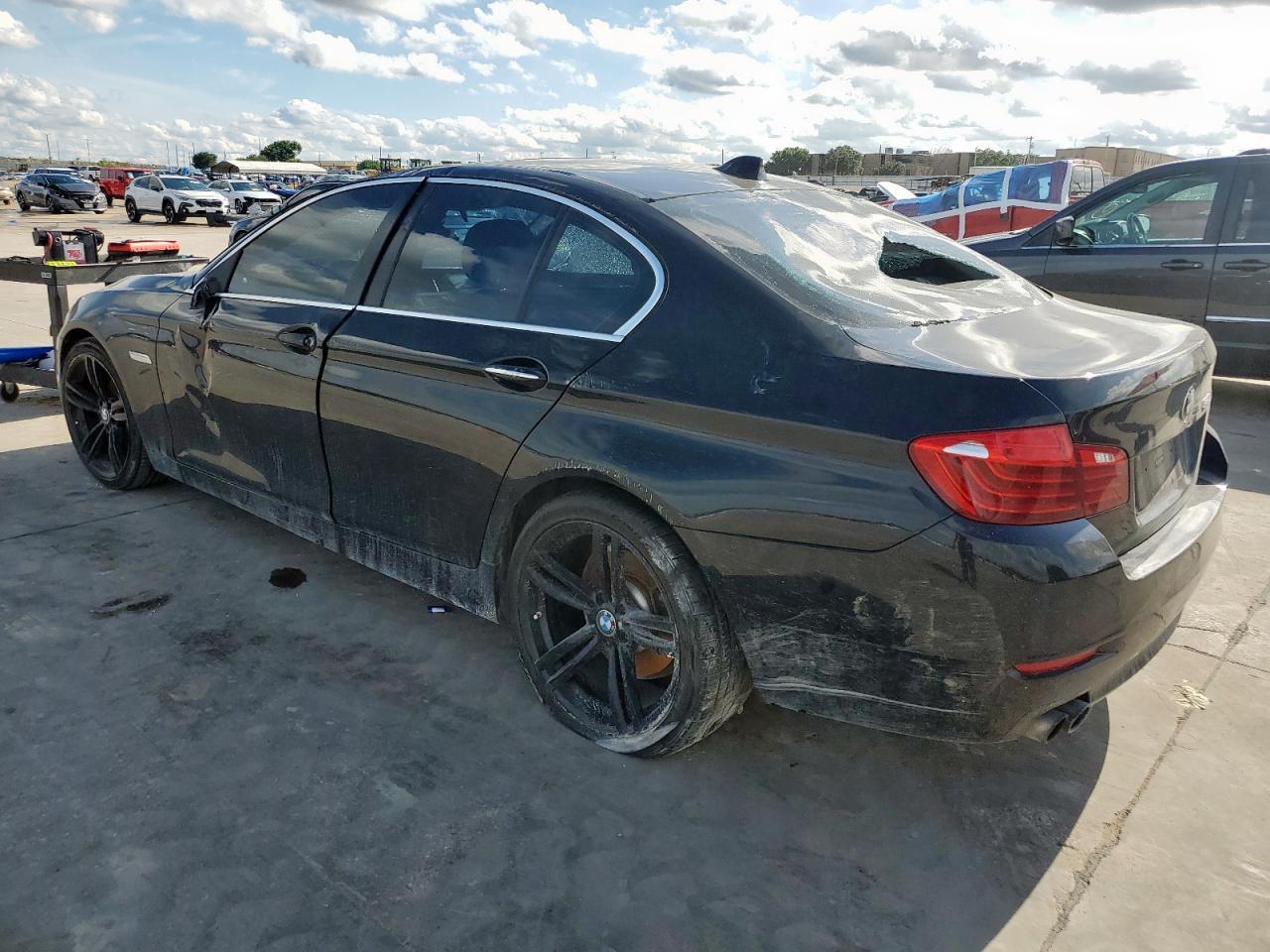 2016 BMW 528 I - Image 2