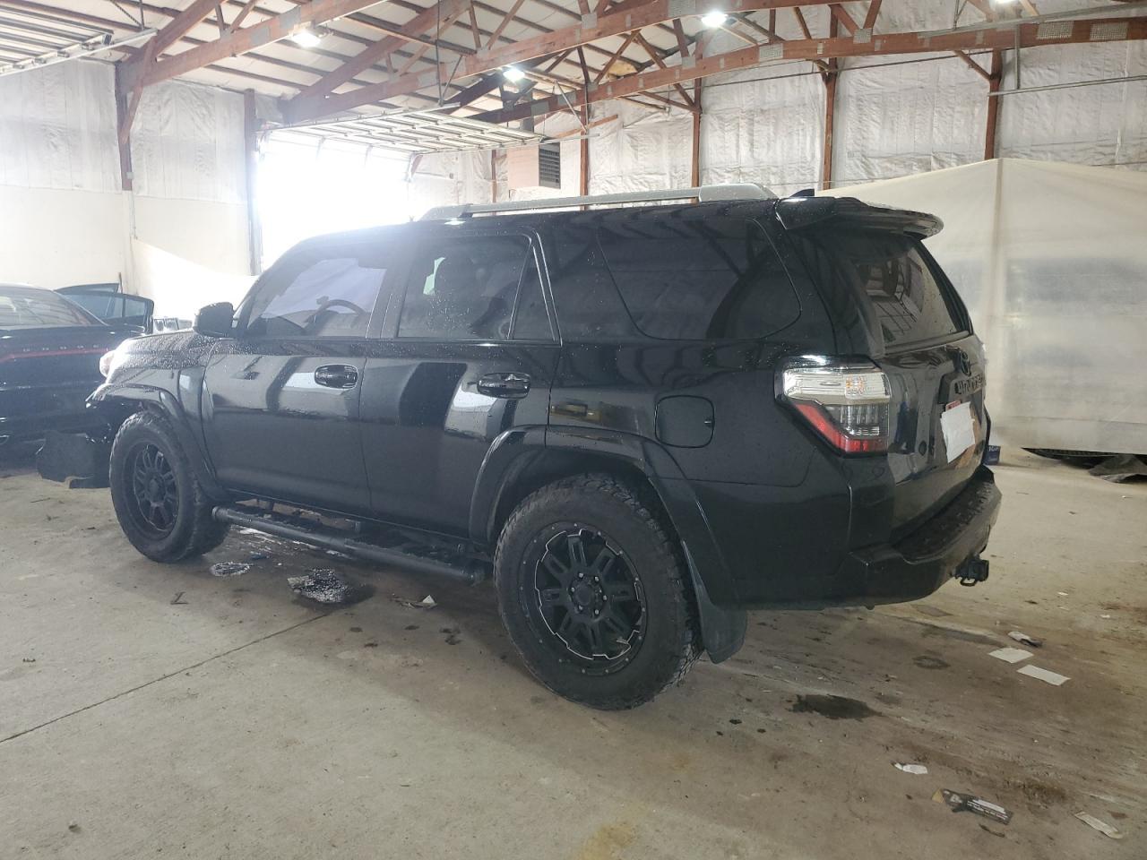 2018 Toyota 4Runner Sr5 - Фото 2