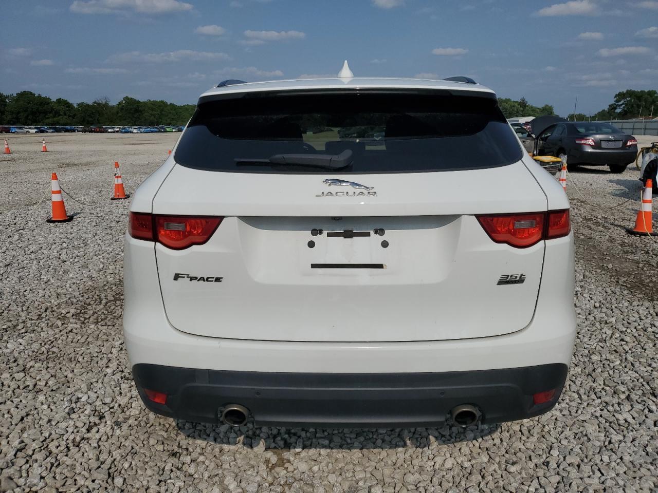 2018 Jaguar F-Pace Prestige - Image 6