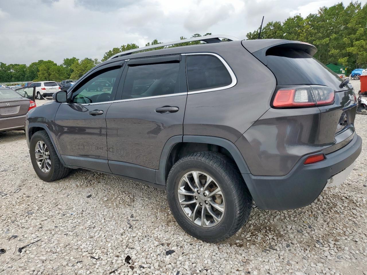 2019 Jeep Cherokee Latitude Plus - Image 2