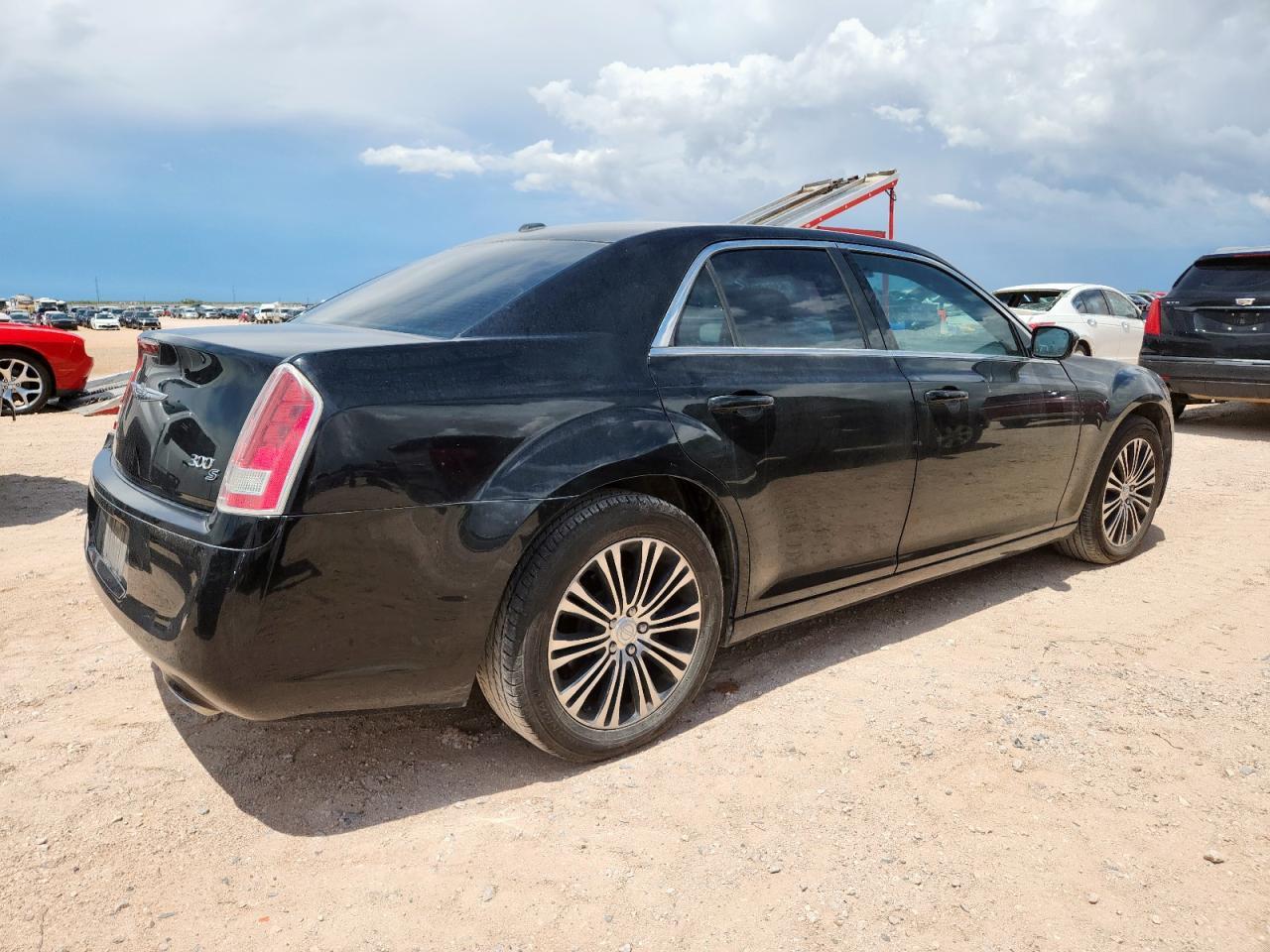 2013 Chrysler 300 S - Image 3