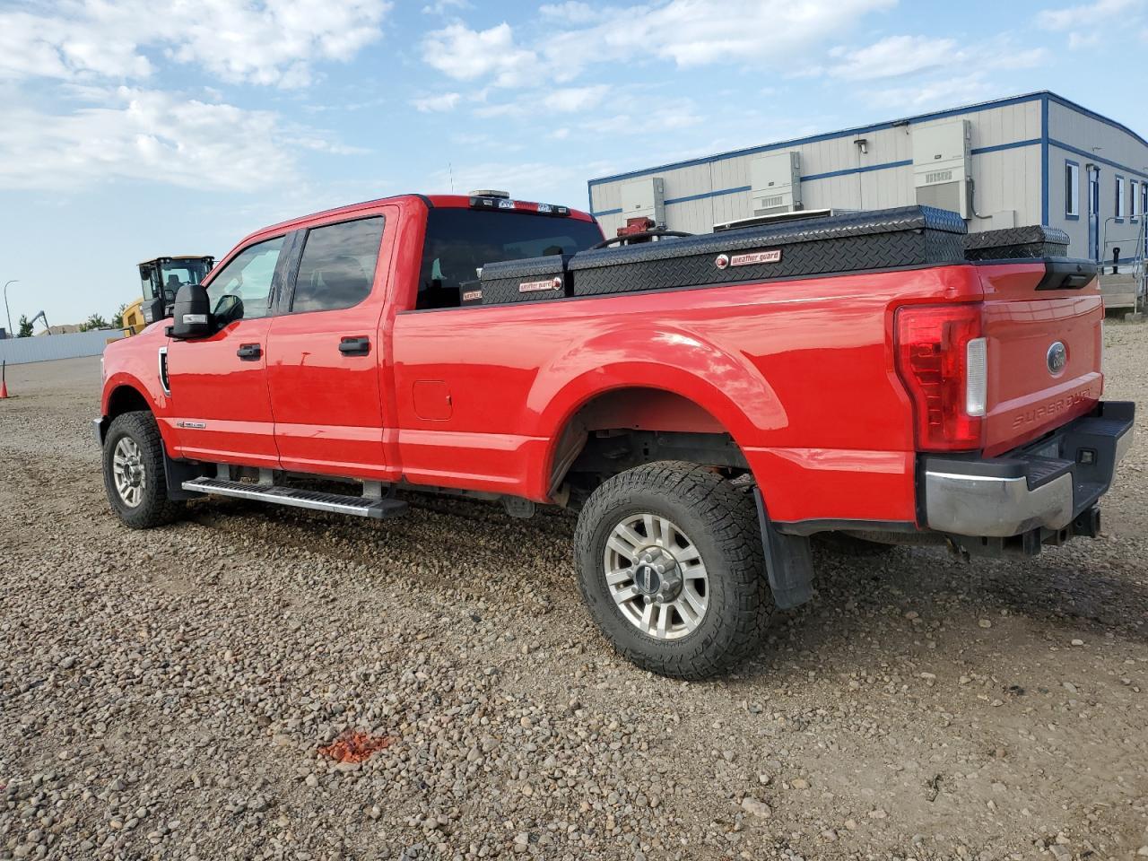 2018 Ford F350 Super Duty - Фото 2