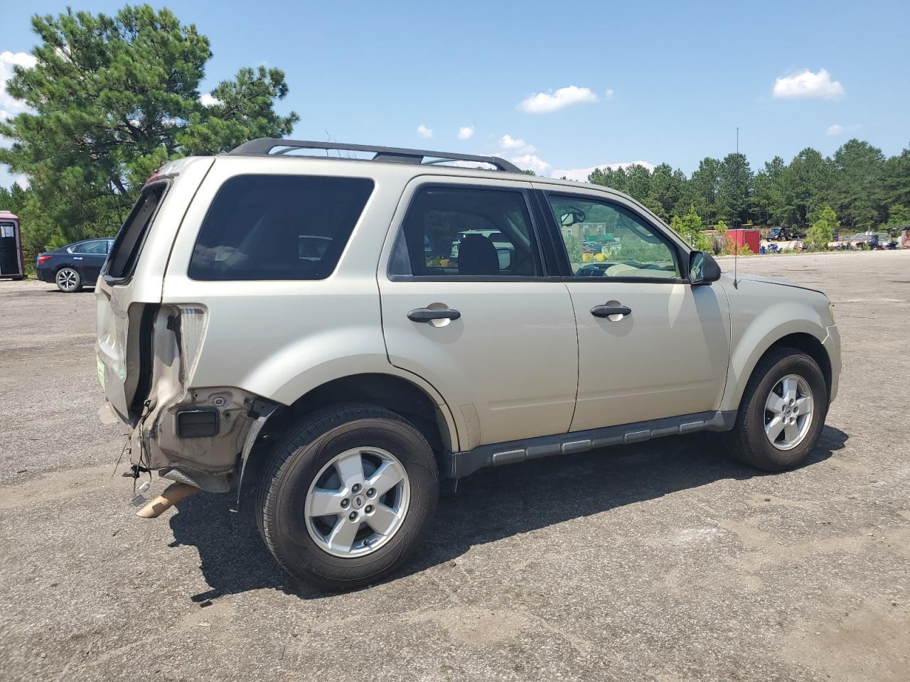 2010 Ford Escape Xlt - Image 3