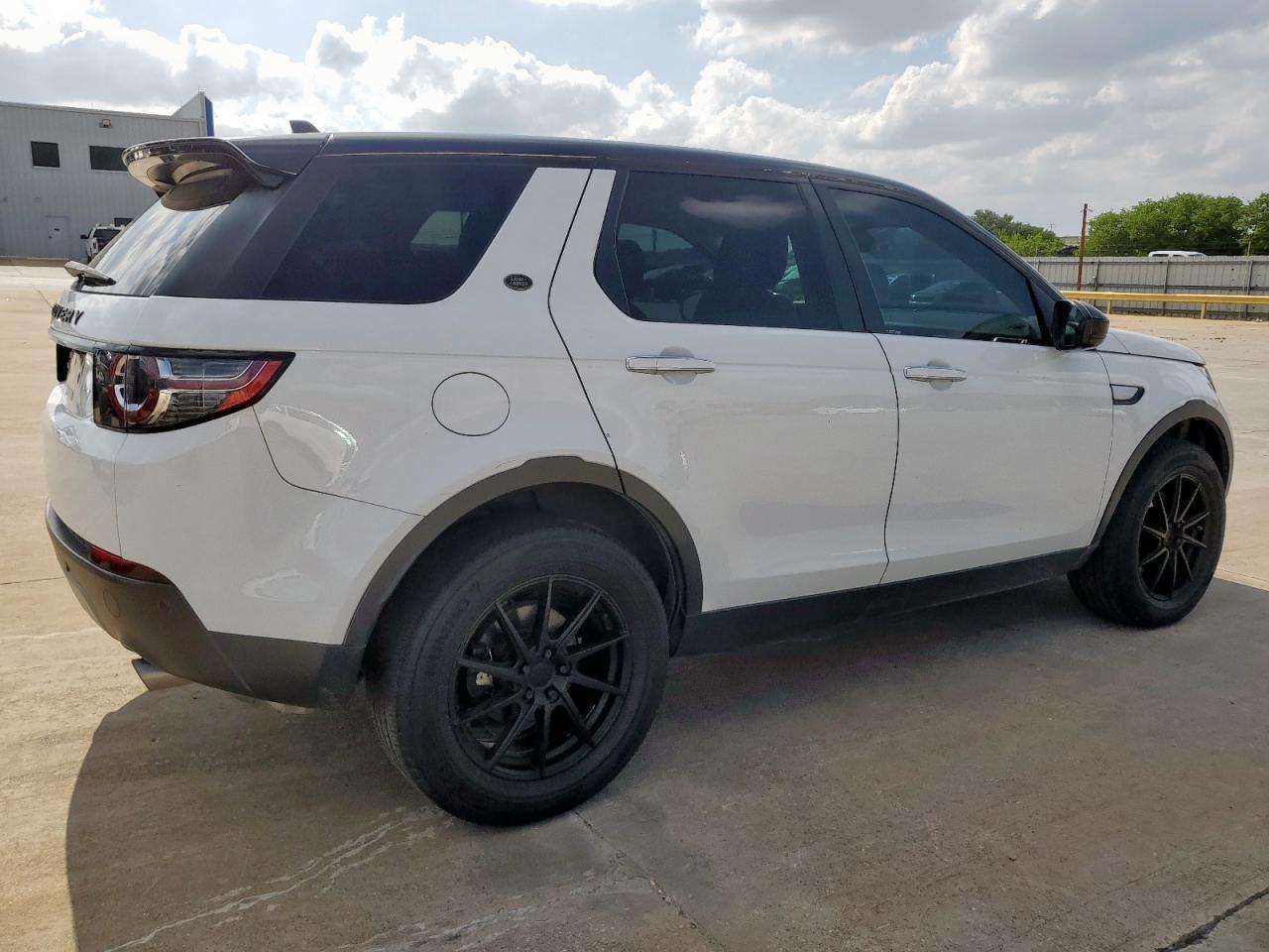 2016 Land Rover Discovery Sport Hse Luxury - Image 3