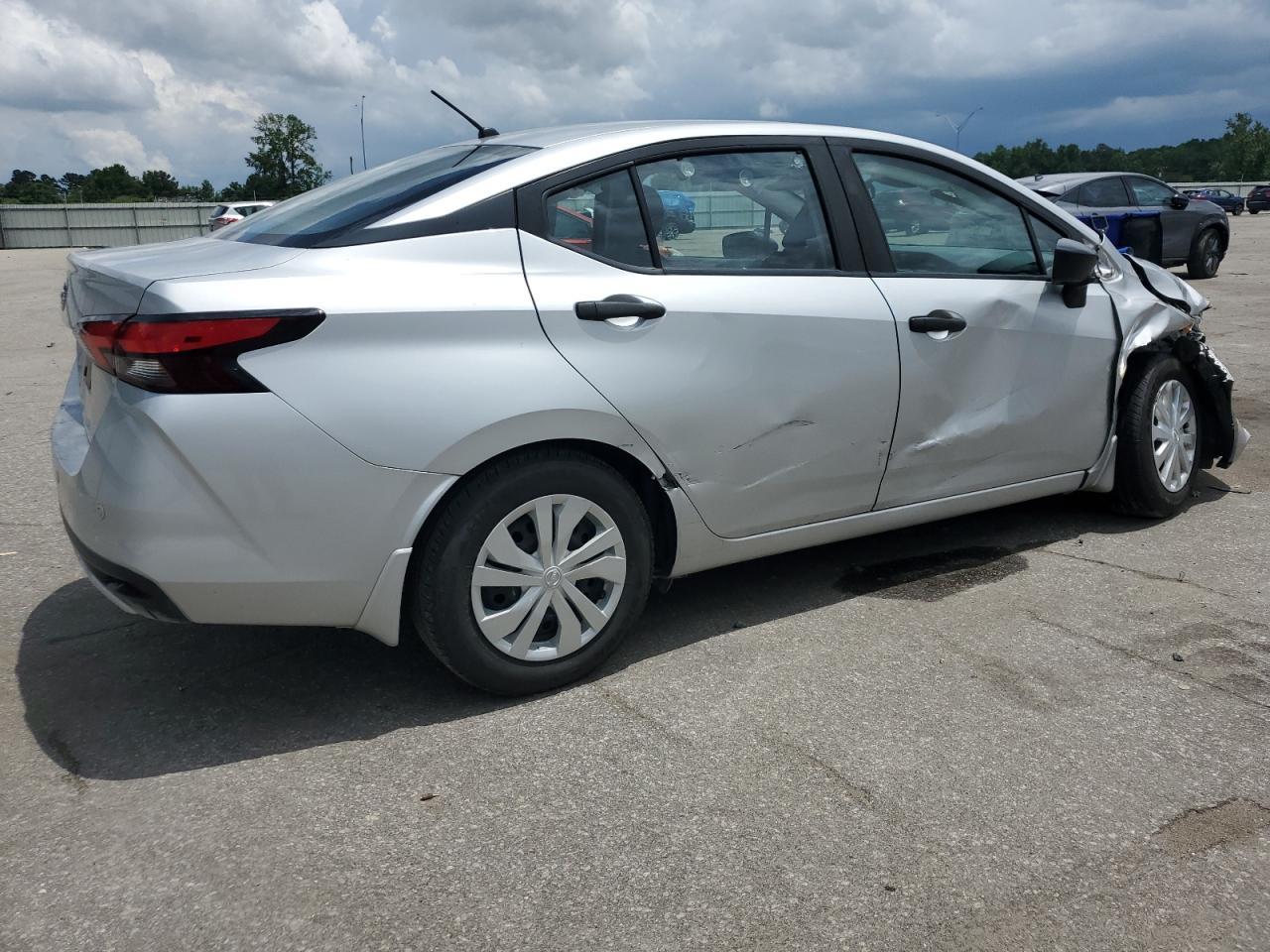 2021 Nissan Versa S - Фото 3