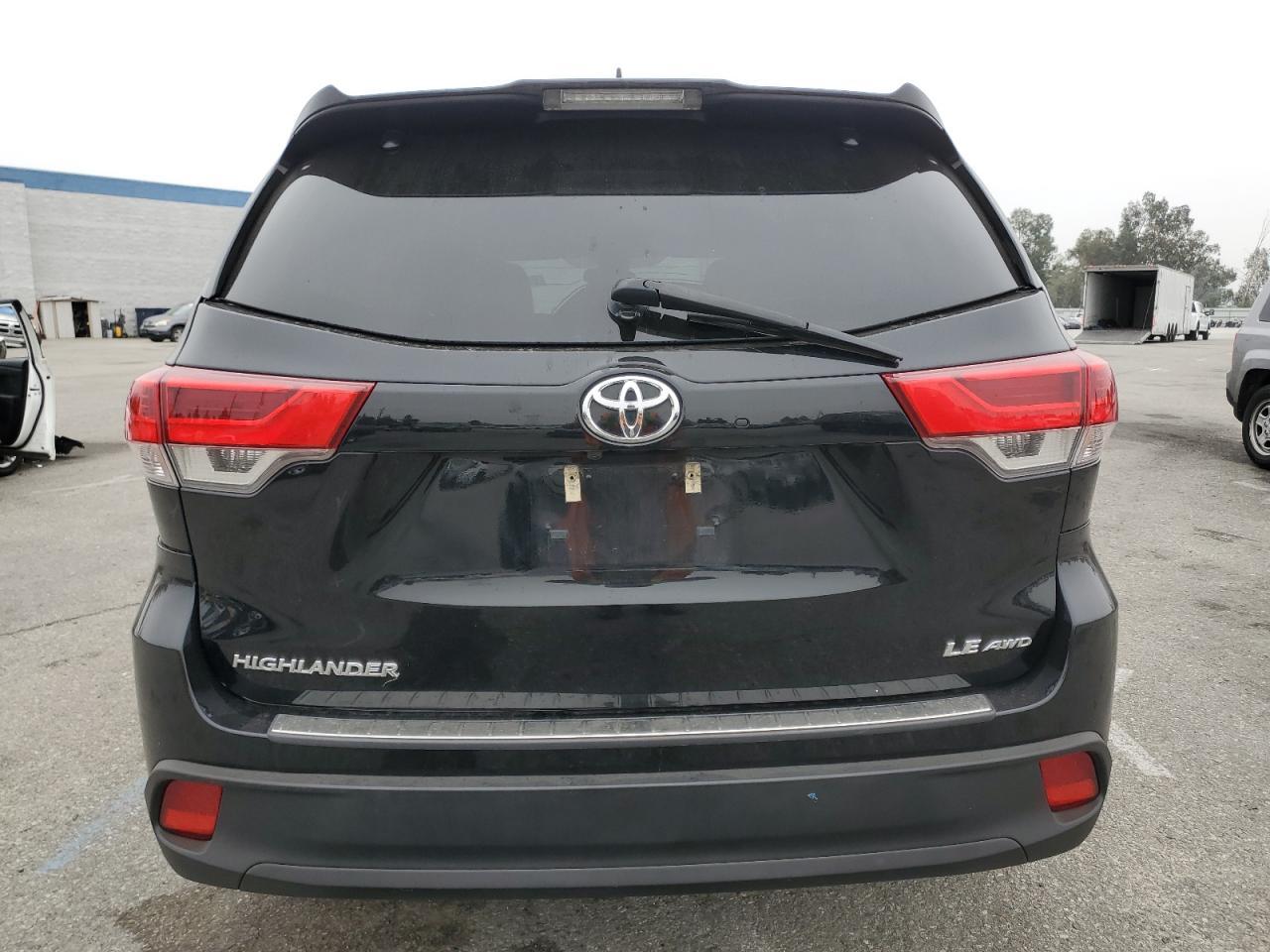 2019 Toyota Highlander Le - Image 6
