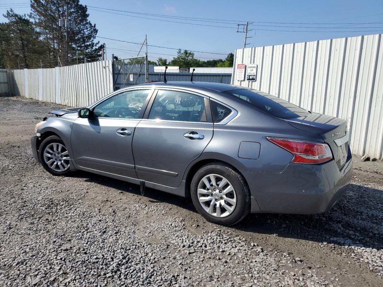 2015 Nissan Altima 2.5 - Фото 2