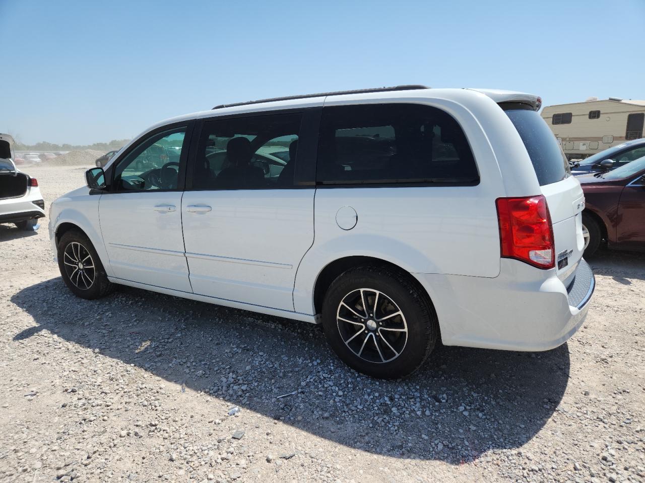 2017 Dodge Grand Caravan Gt - Фото 2