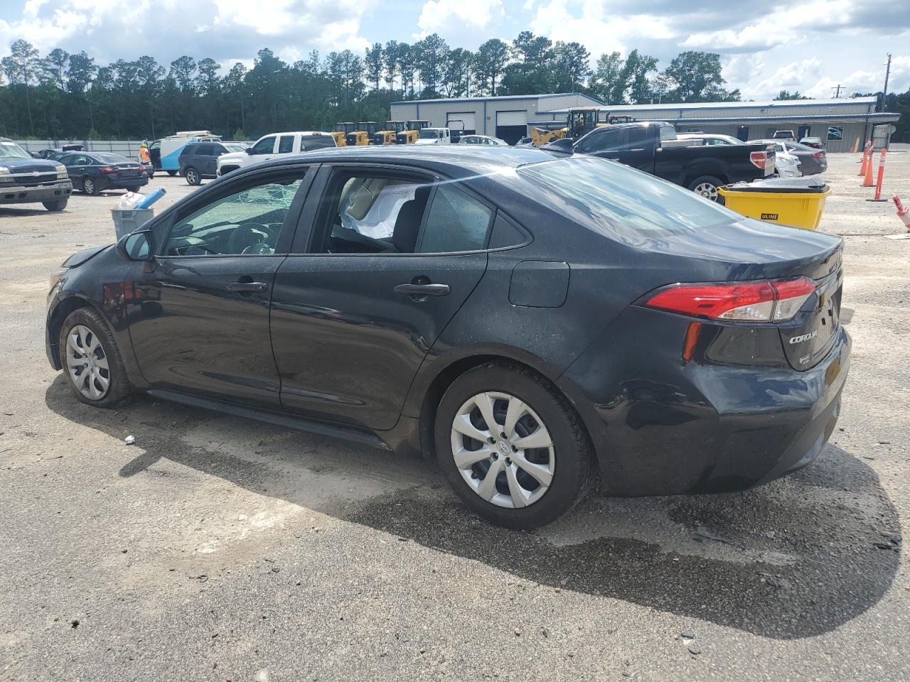 2021 Toyota Corolla Le - Фото 2