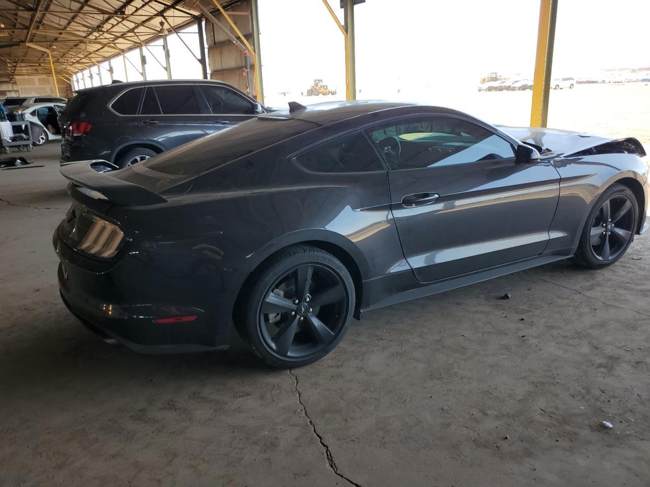 2022 Ford Mustang - Фото 3