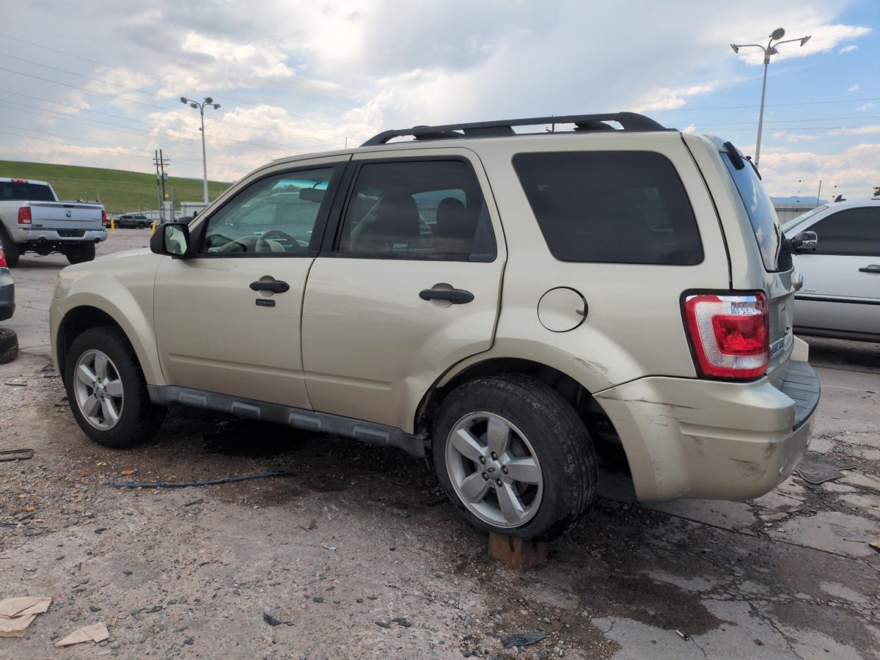 2010 Ford Escape Xlt - Фото 2