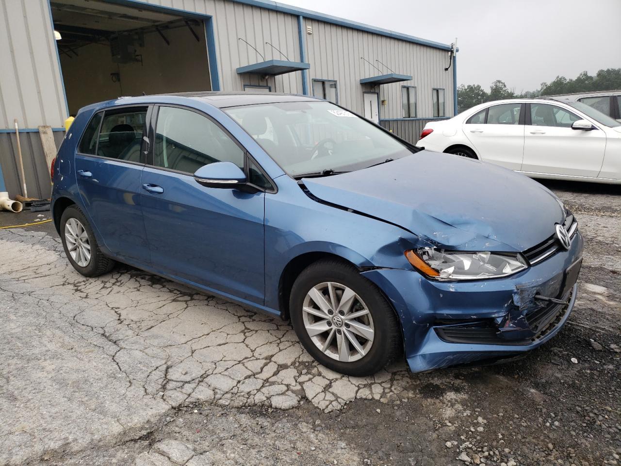 2016 Volkswagen Golf S/Se - Фото 4