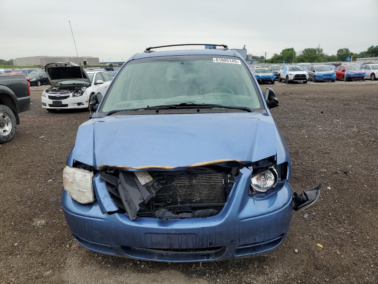 2007 Chrysler Town & Country Touring - Image 5