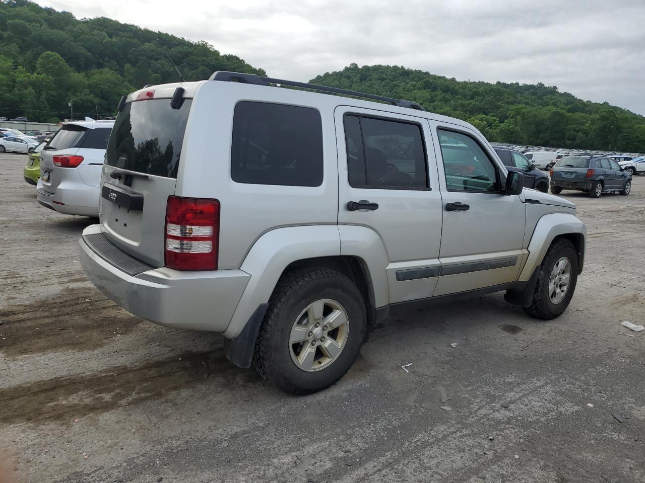 2010 Jeep Liberty Sport - Фото 3