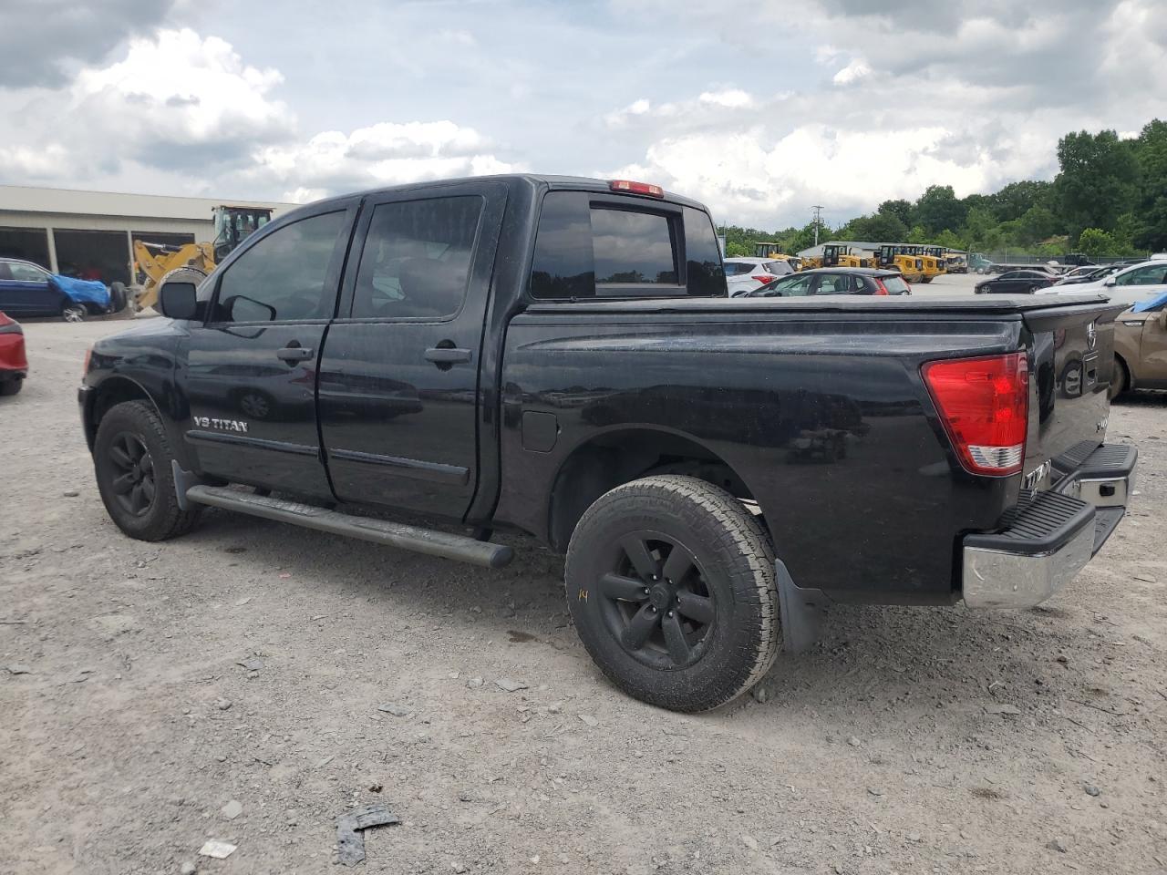 2015 Nissan Titan S - Фото 2