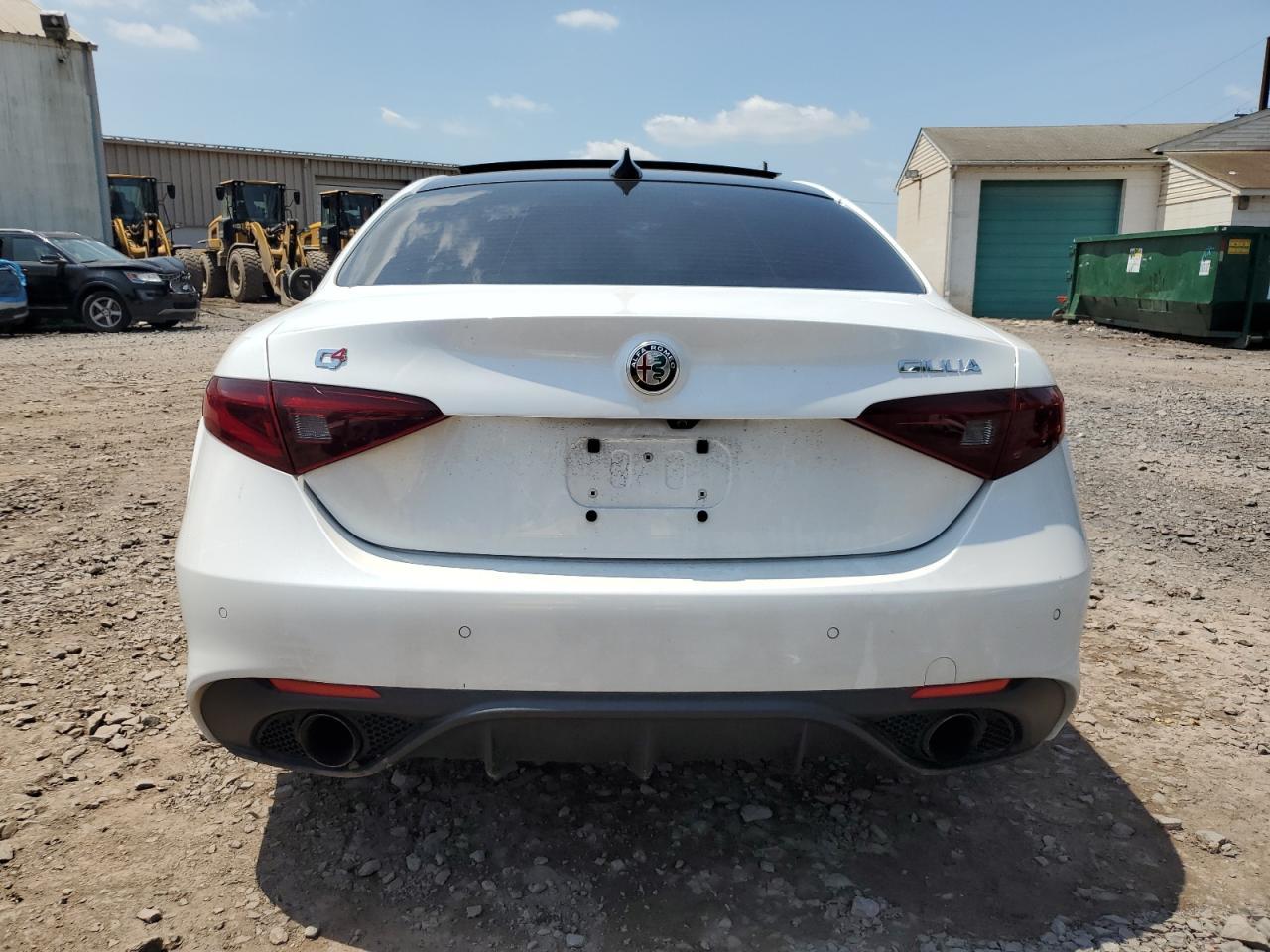 2017 Alfa Romeo Giulia Ti Q4 - Image 6
