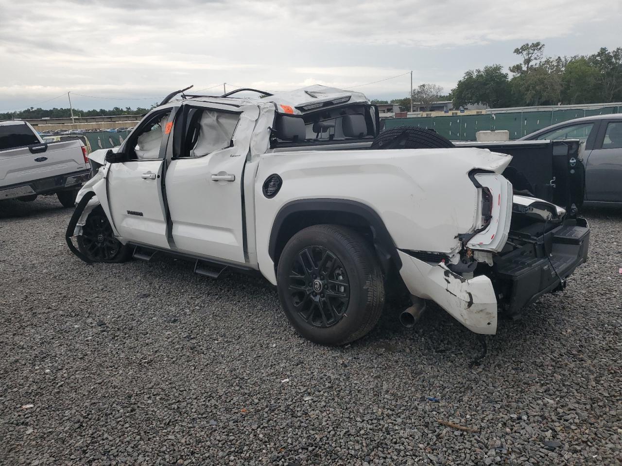2025 Toyota Tundra Crewmax Limited - Фото 2