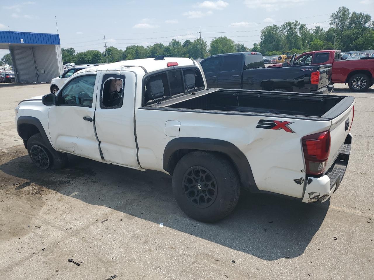 2022 Toyota Tacoma Access Cab - Image 2