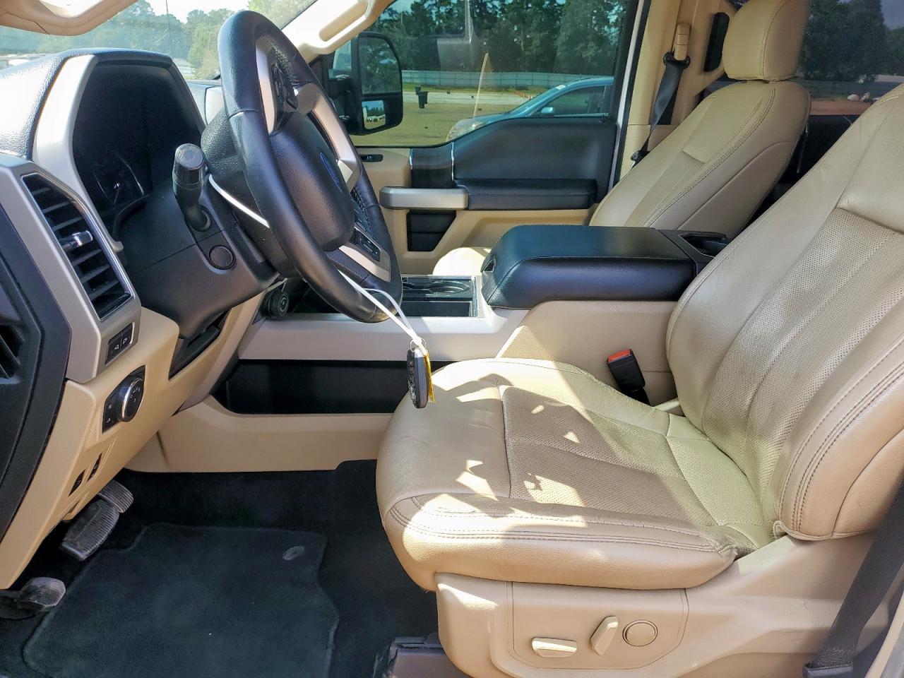 2020 Ford F250 Super Duty - Image 7