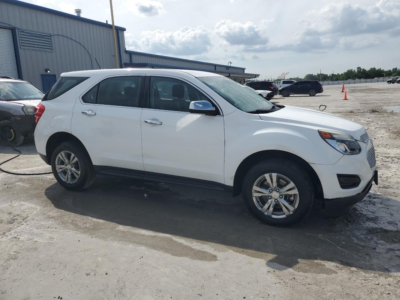 2017 Chevrolet Equinox Ls - Фото 4