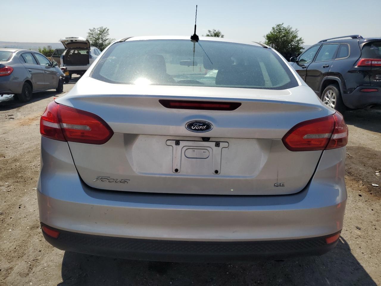 2017 Ford Focus Se - Image 6