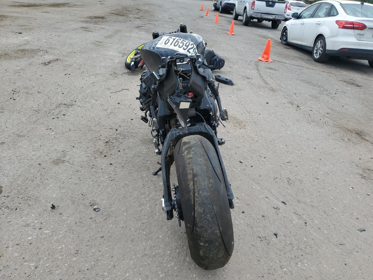2021 Yamaha Yzfr1 - Фото 4