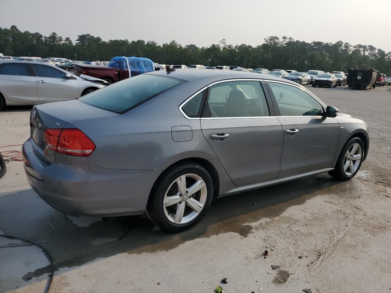 2015 Volkswagen Passat S - Image 3