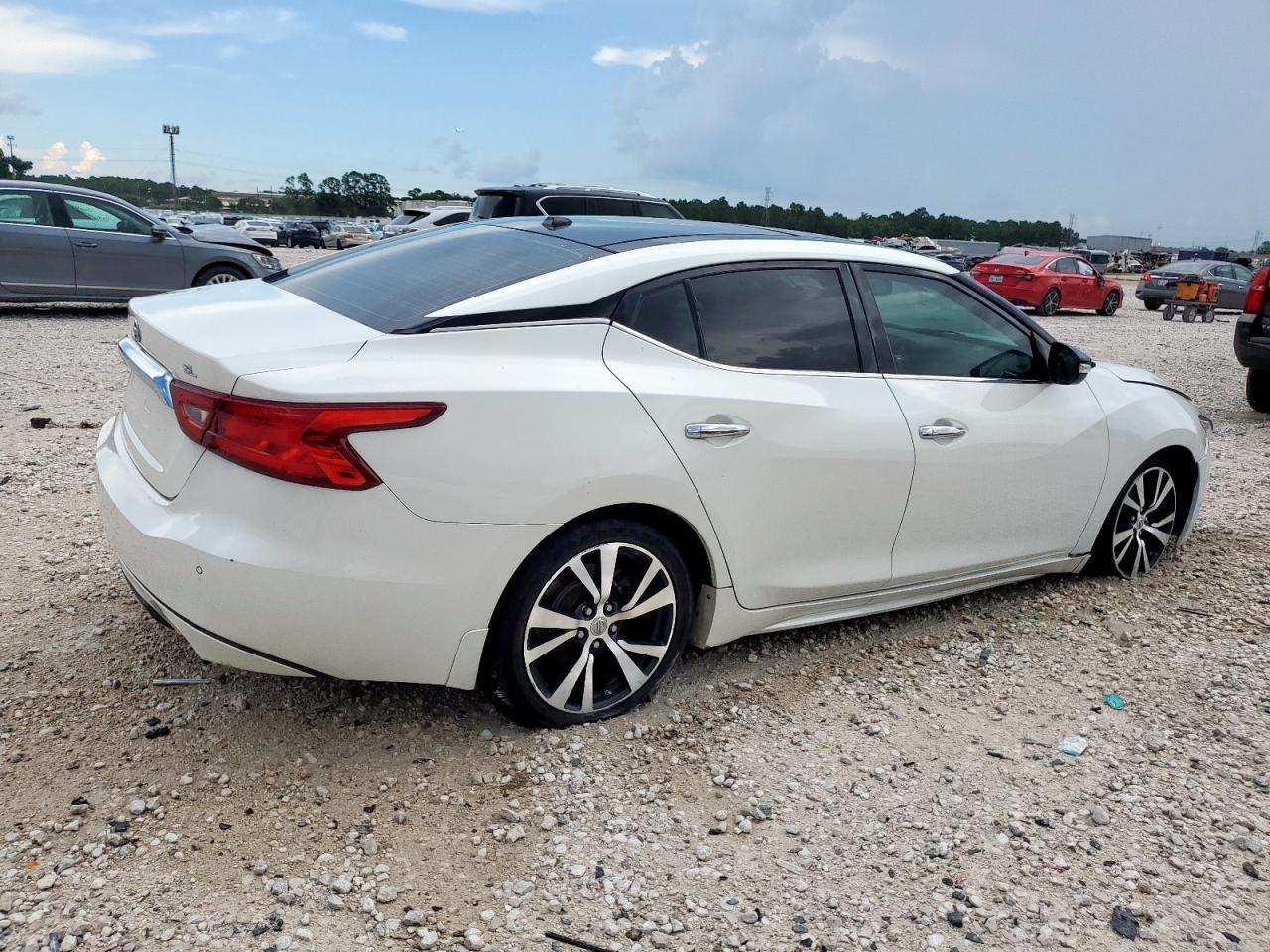 2018 Nissan Maxima 3.5S - Image 3