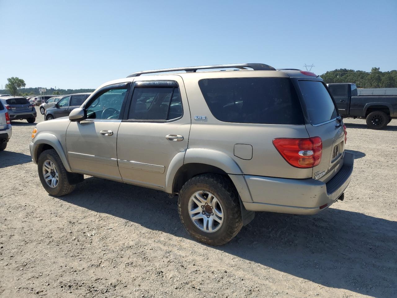 2004 Toyota Sequoia Sr5 - Image 2