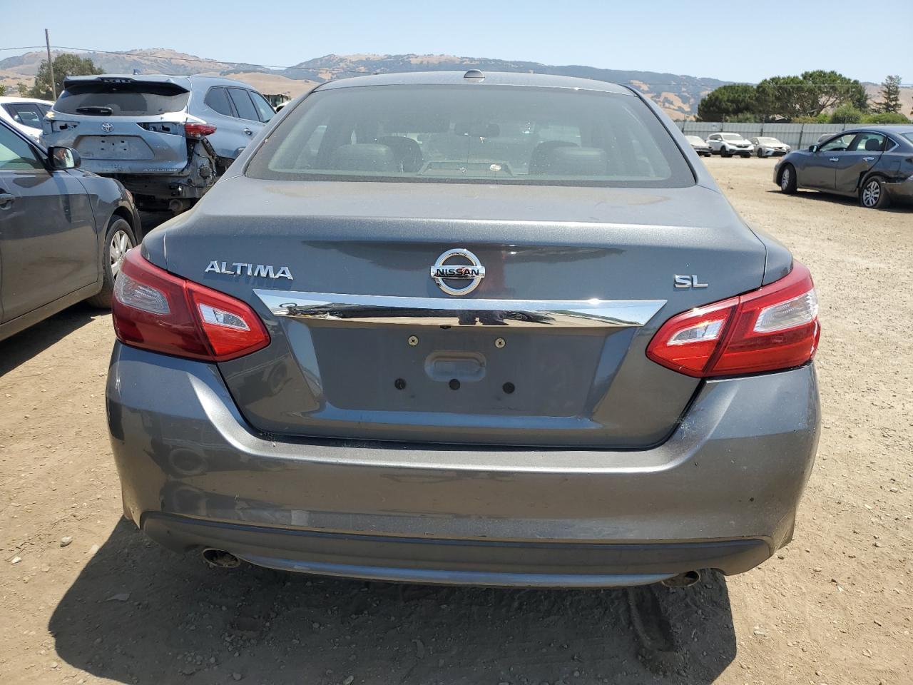 2017 Nissan Altima 2.5 - Image 6