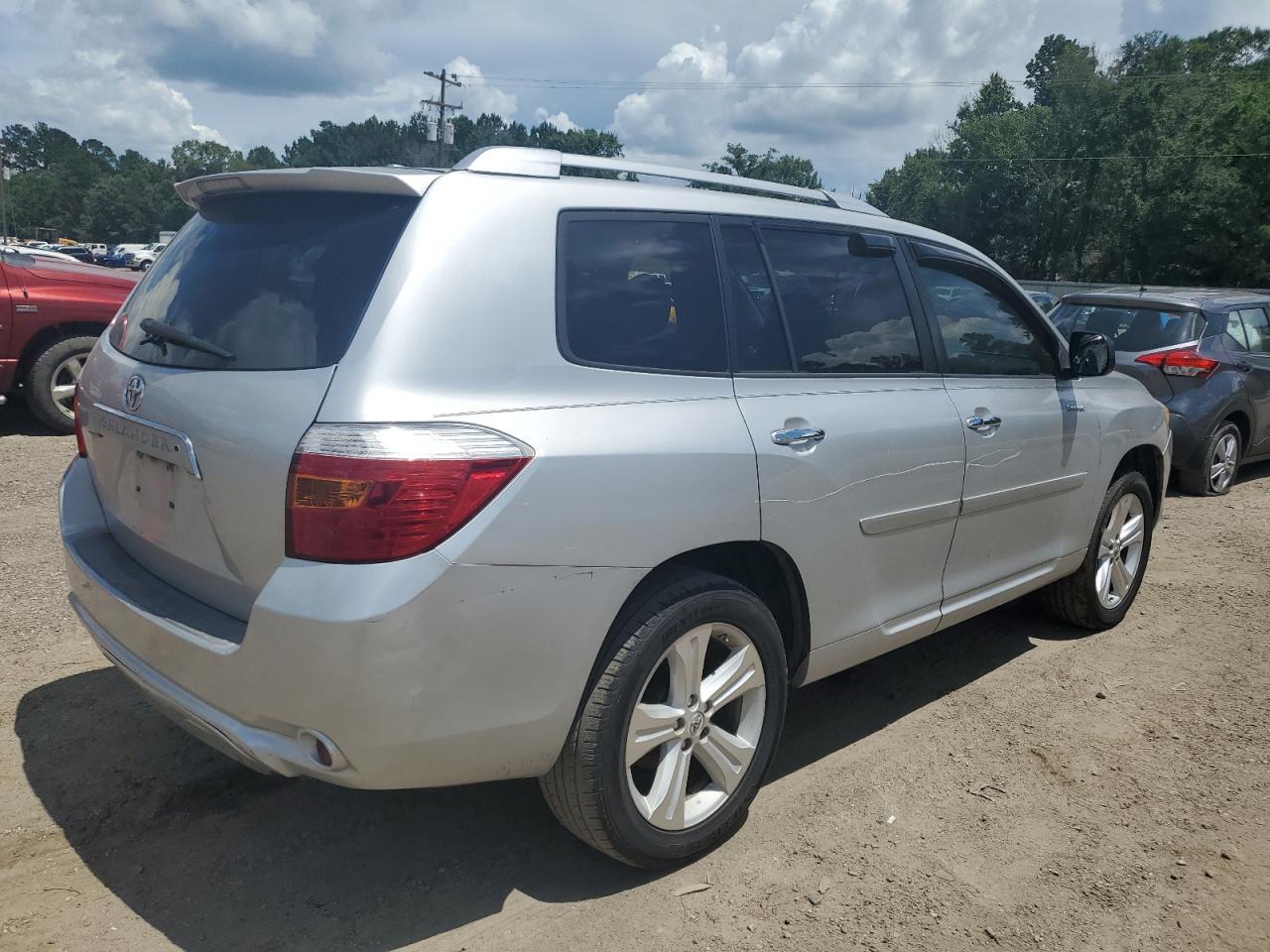 2010 Toyota Highlander Limited - Image 3