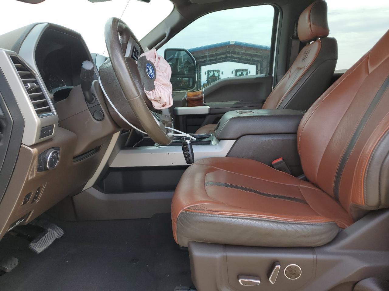 2019 Ford F350 Super Duty - Фото 7