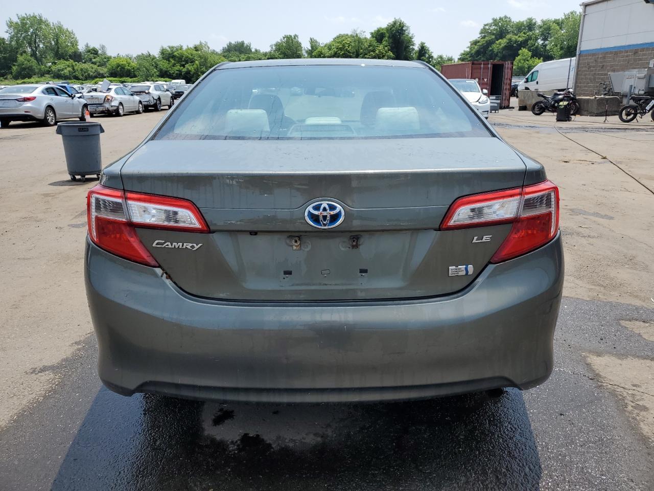 2014 Toyota Camry Hybrid - Image 6