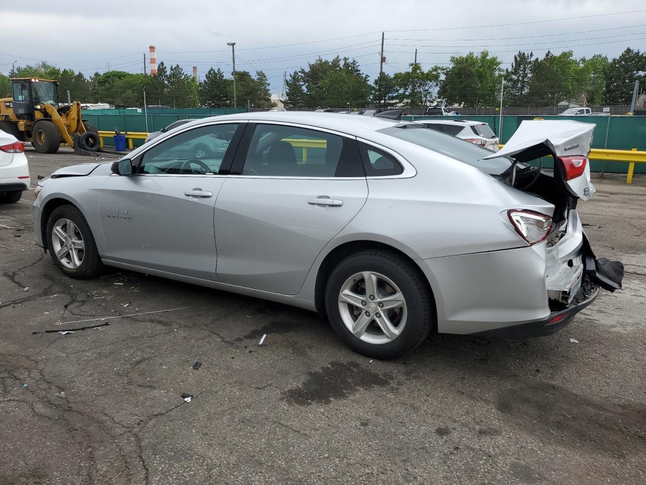 2021 Chevrolet Malibu Ls - Фото 2
