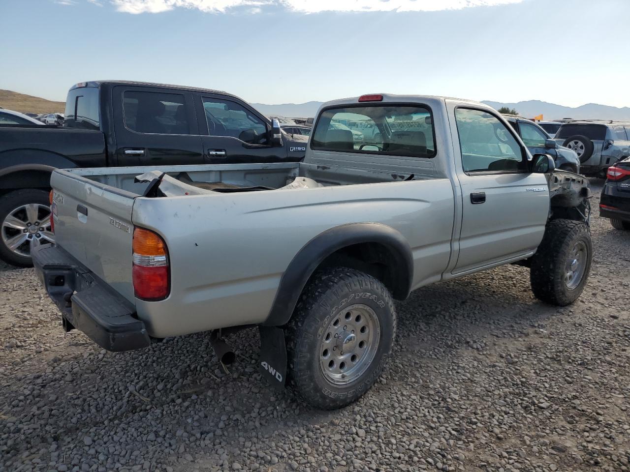 2004 Toyota Tacoma - Image 3