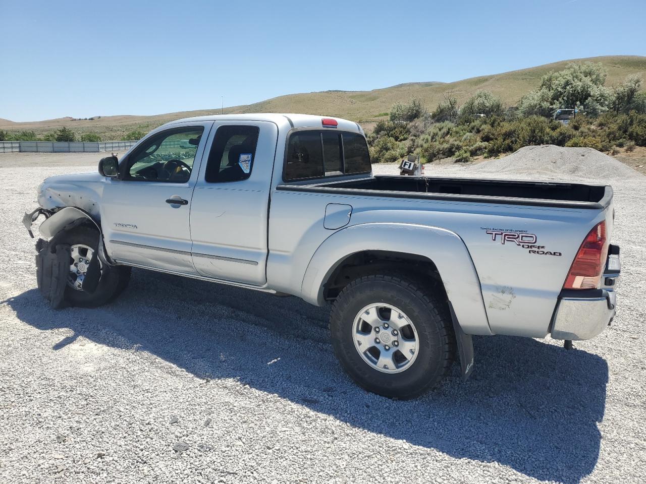 2005 Toyota Tacoma Access Cab - Image 2