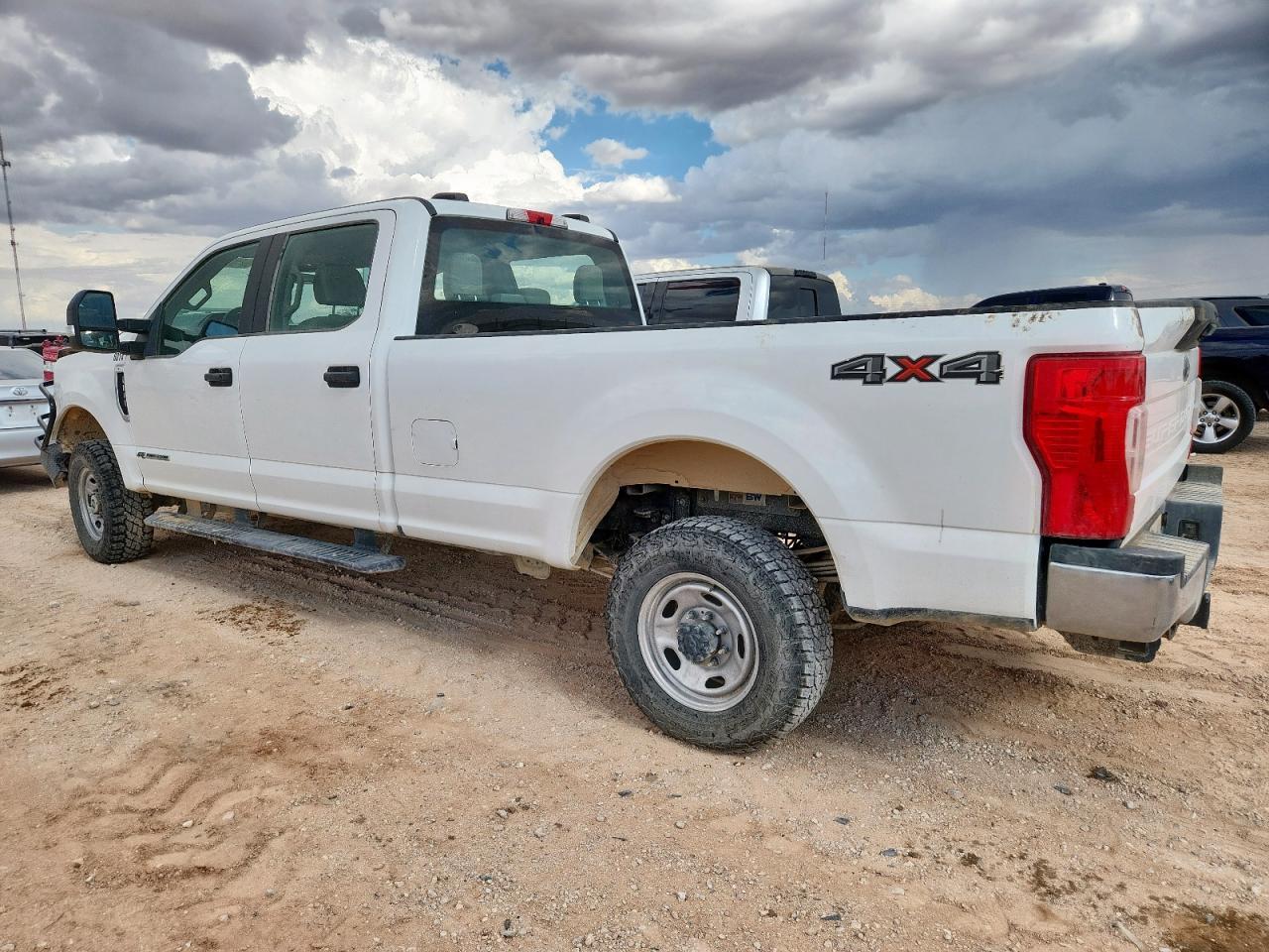 2022 Ford F250 Super Duty - Image 2