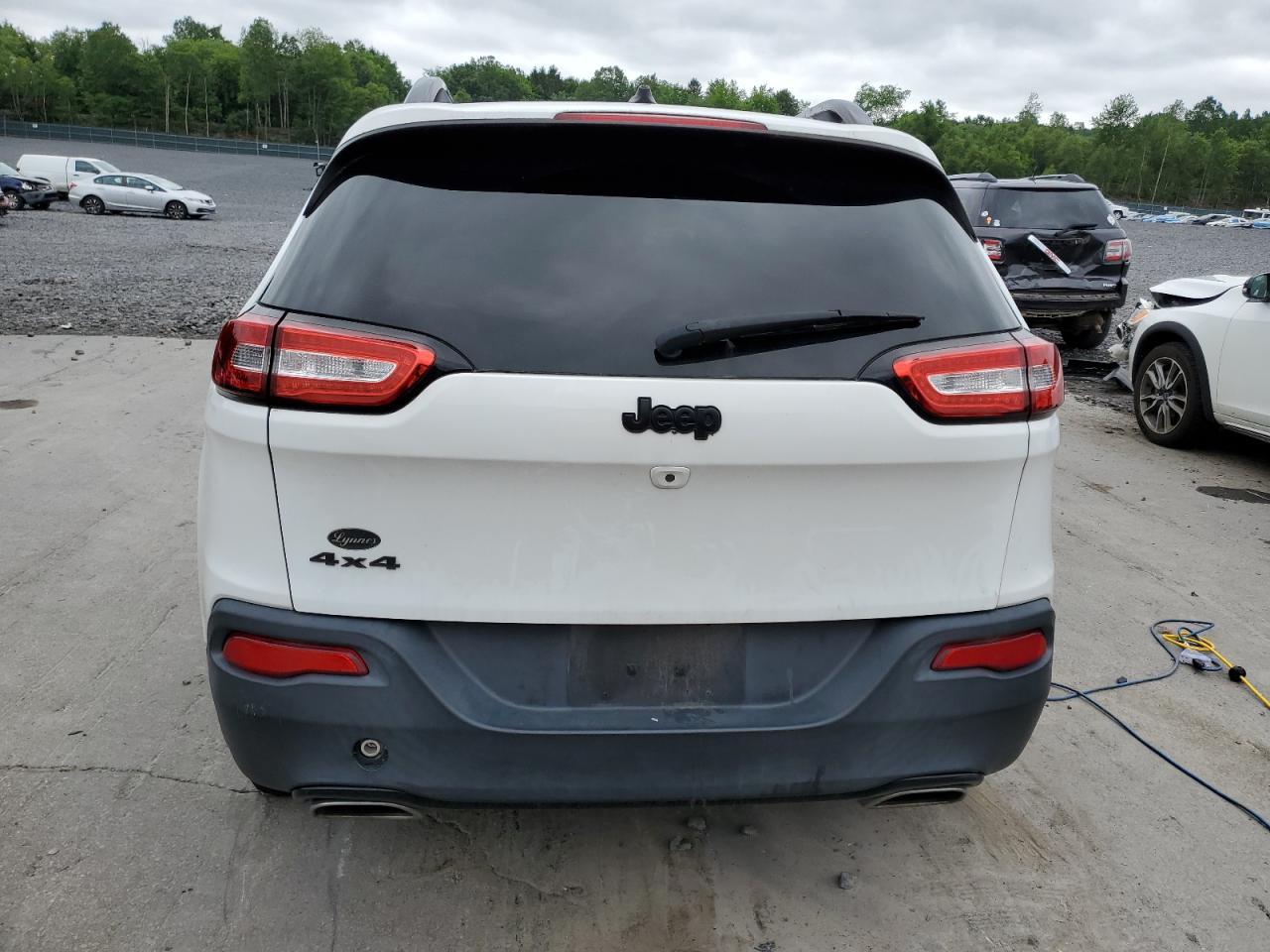 2015 Jeep Cherokee Latitude - Фото 6