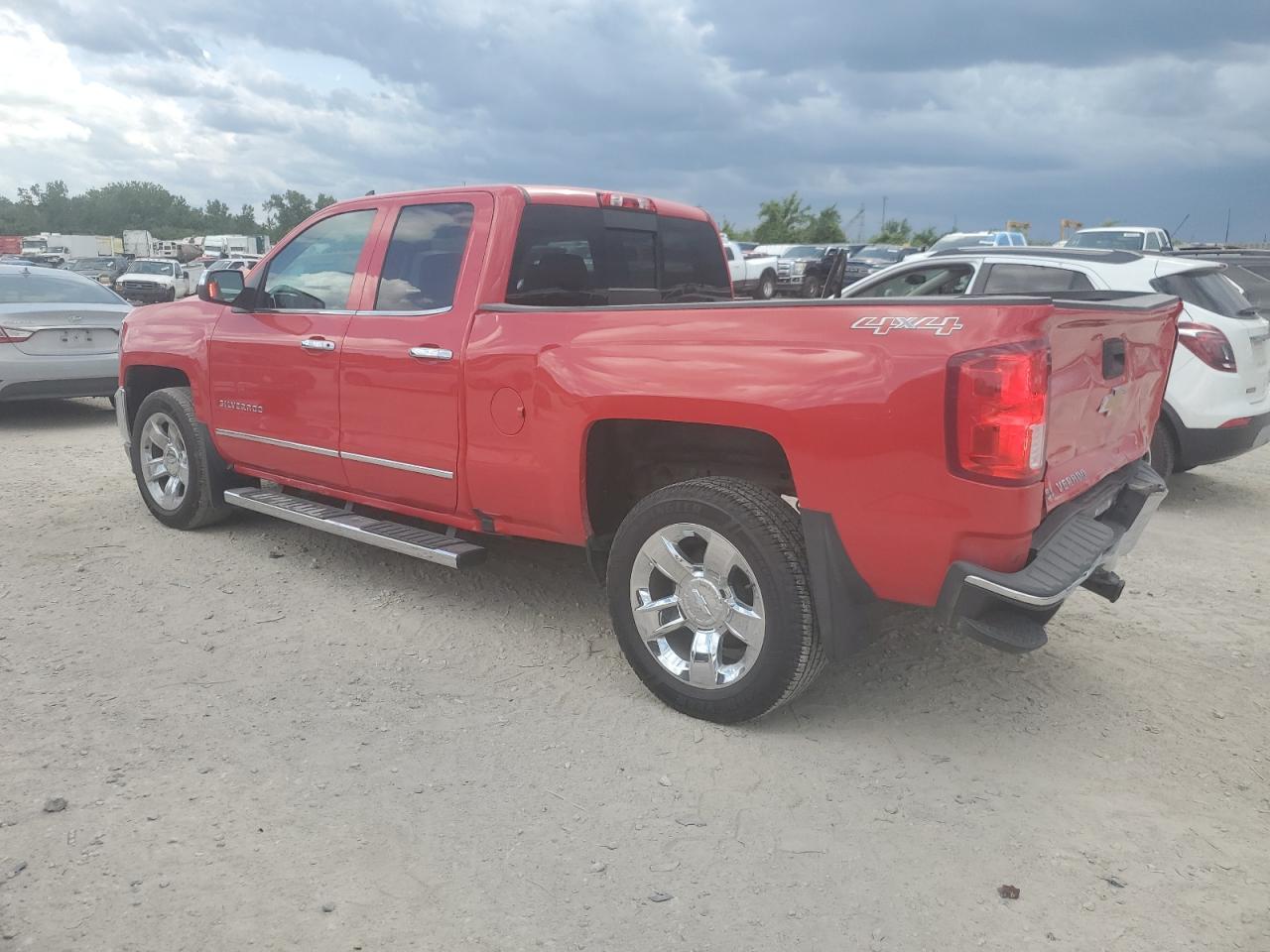 2017 Chevrolet Silverado K1500 Ltz - Image 2