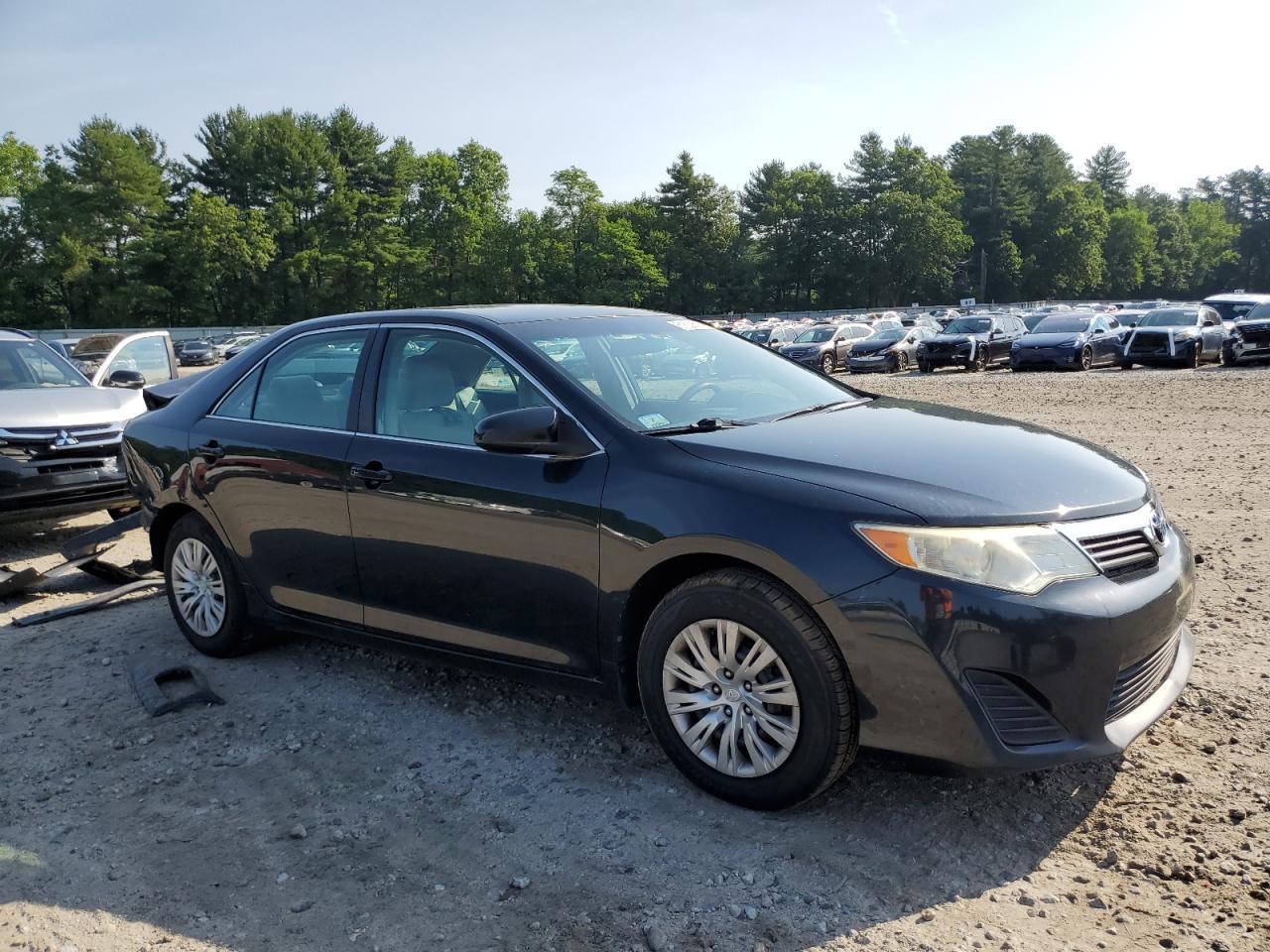 2012 Toyota Camry L - Фото 4