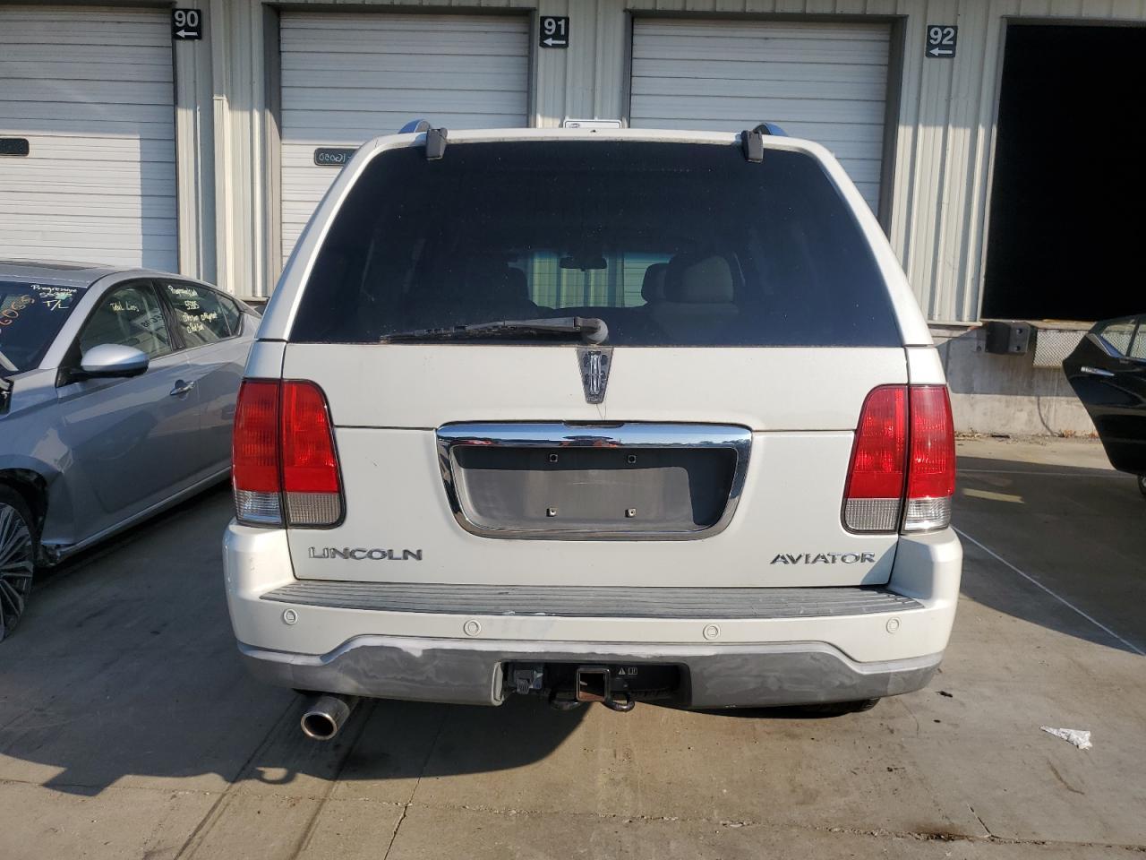 2004 Lincoln Aviator - Фото 6