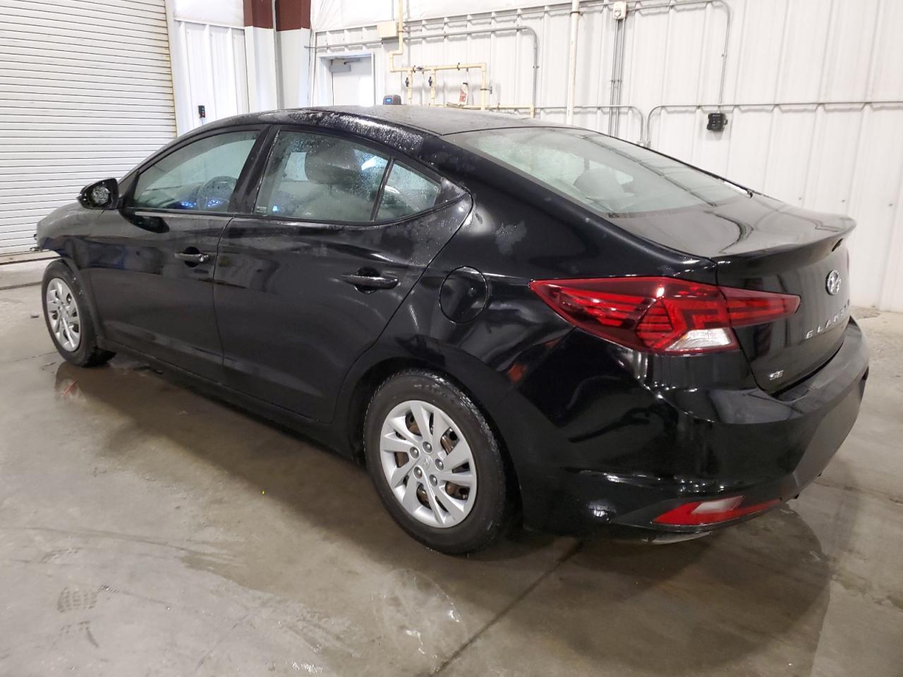 2020 Hyundai Elantra Se - Фото 2