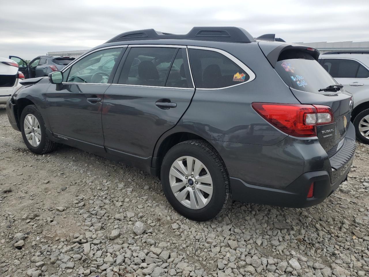 2018 Subaru Outback 2.5I Premium - Image 2
