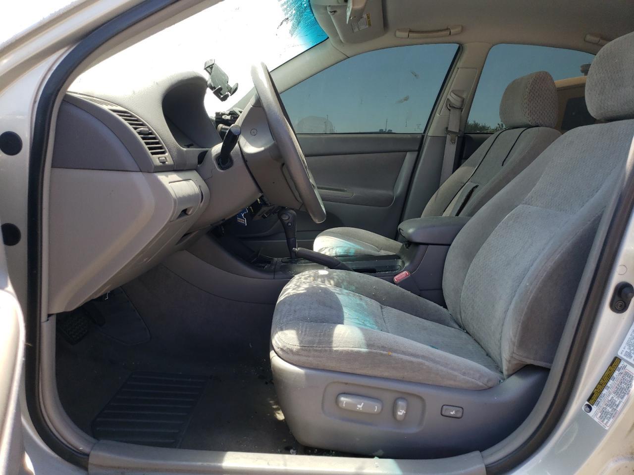 2004 Toyota Camry Le - Фото 7